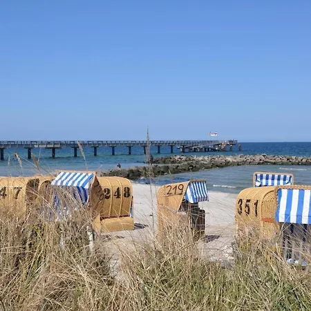 Ferienhaus Strandnahe Ferienhaus Im Friesenstil - Strandläufer *