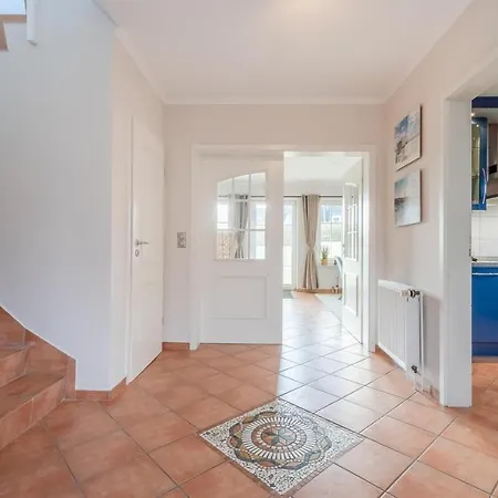 Ferienhaus Strandnahe Ferienhaus Im Friesenstil - Strandläufer *